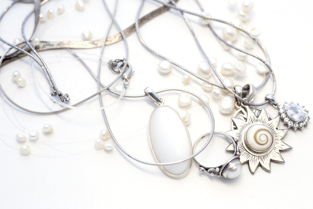 Sterling Silver vs White Gold: How they Differ?